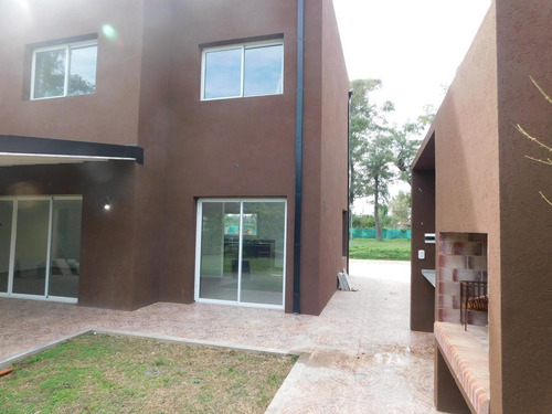 Imagen 5 de 18 de Casa En Venta - Francisco Alvarez