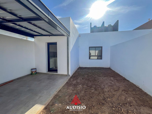 Duplex En Venta - Rincones De Manantiales