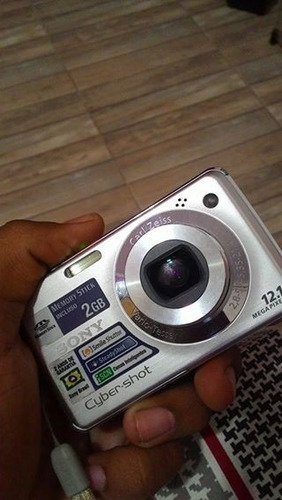 Câmera Digital Sony Cyber-shot 12.1 Mega Pixels