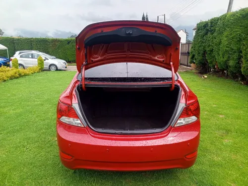 Hyundai Accent 1.6l 4 p