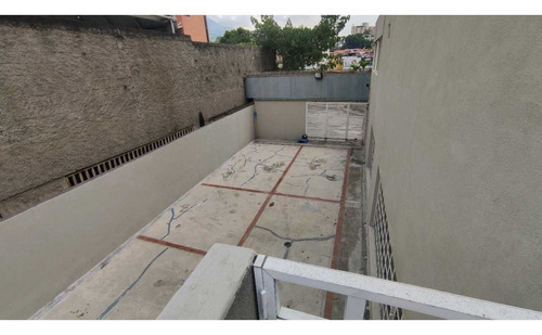 Se Alquila Oficina En Los Dos Caminos Sucre