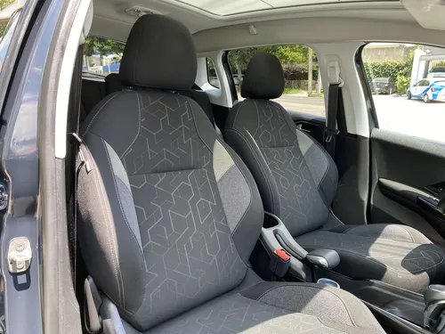 Peugeot 2008 1.2 Puretech Allure Pack