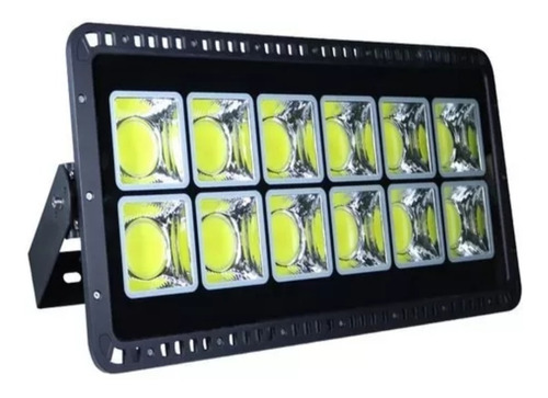 Imagen 1 de 2 de Reflector Led Plus 600w Ip65 100 L/w 85/277v Hammer 6500k
