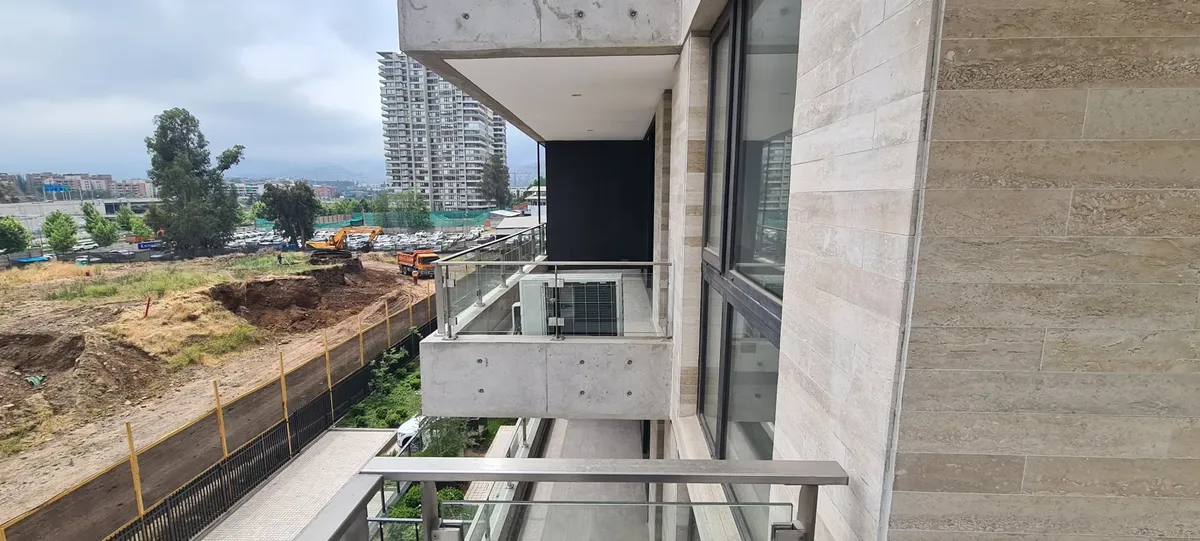 Imagen 4 de 28 de Departamento En Arriendo En Vitacura Con Doble Terraza