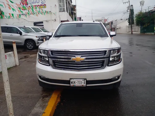 Chevrolet Suburban 5.3 Ltz 4x4 Mt
