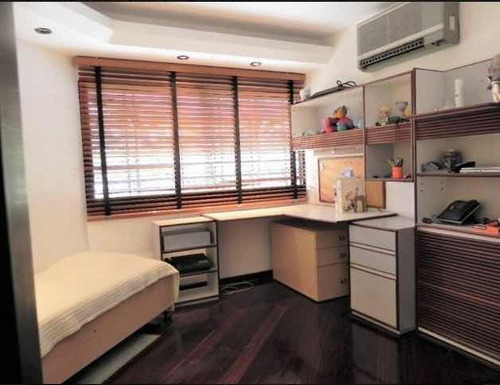 En Venta Hermosa Quinta En El Marqués Norte. Costruccion De Primera!!! Anexo Para Huéspedes. Terraza Con Vista Al Ávila. (alianza)