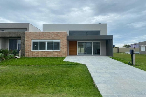 Imagem 4 de 20 de Casa À Venda Em Xangri-lá - Ca01401 - 69740279