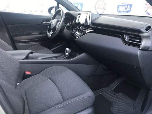 Imagen 5 de 11 de Toyota Ch-r 2018