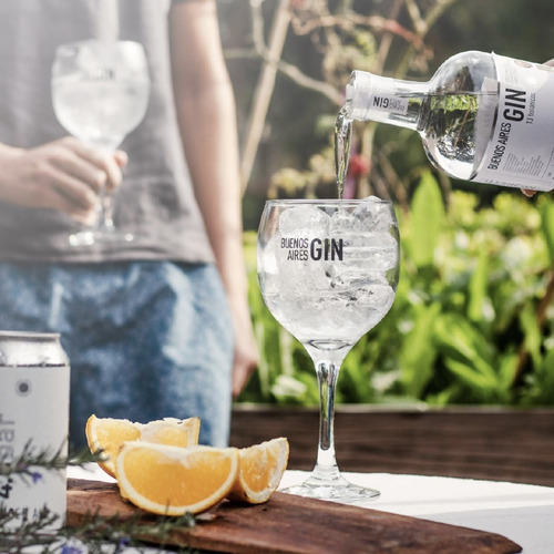 Imagen 8 de 9 de Combo Regalo Gin Buenos Aires Experiencia Botanico Set Copas