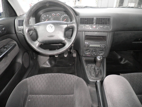 Volkswagen Golf 1.6 Confortline