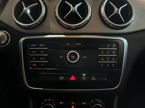 Mercedes-Benz Classe GLA Gla 200 1.6 Cgi Style 16v Turbo 4p