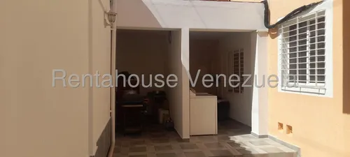 En Venta Casa - Urb. Vista Linda.