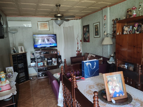 Imagen 2 de 10 de Casa En Venta En Barrio Policial Edificio 36