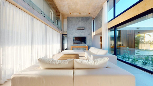 Casa Amoblada En Venta En Puerto Nizuc