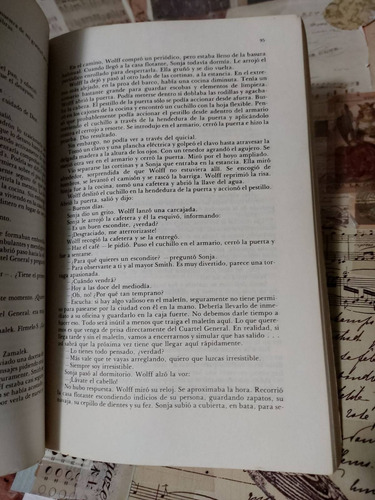 La Conjura Contra América - La Clave Está En Rebecca (Usado)