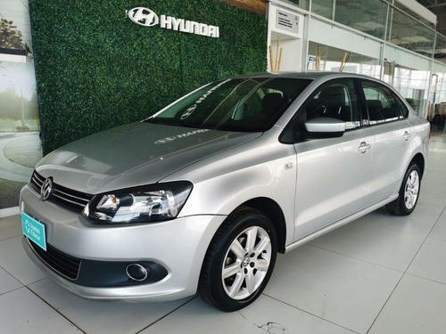 Volkswagen Polo Higline At 2015