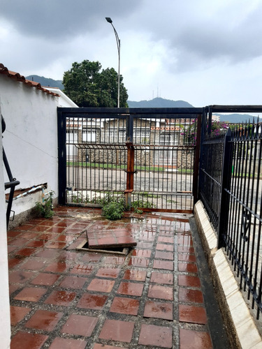 Pgm Vende Casa / Apartamento Urb. Parque Trigal / Trigal Norte Carabobo