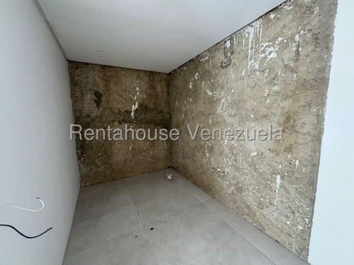 Ana Torres. Casa Dúplex En Venta 2518155 En Prados Del Este