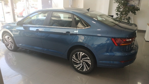 Volkswagen Vento Highline 150cv 2021 At S.a