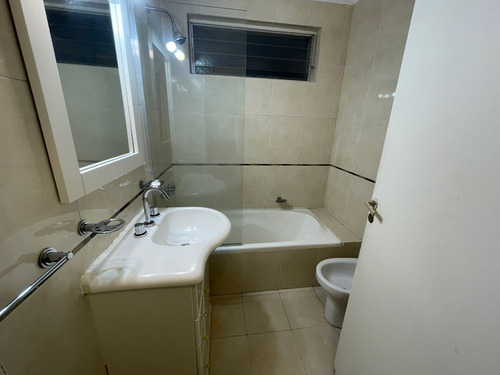 Departamento En Alquiler Boulevard Olleros, Muy Buen Estado.