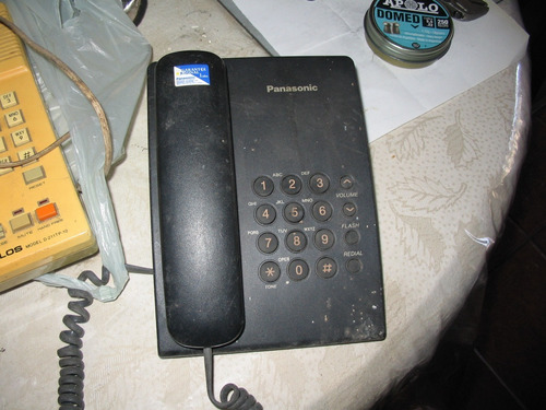 2 Telefonos Un Panasonic Ks Tx500 Y Otro Delos Alambricos