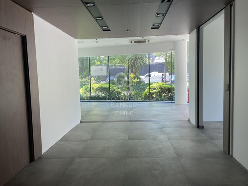 Atractiva Vista Oficina/showroom Francisco De Aguirre