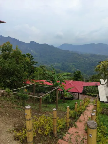 Venta De Hermoso Casa Lote En Sasaima- Cundinamarca