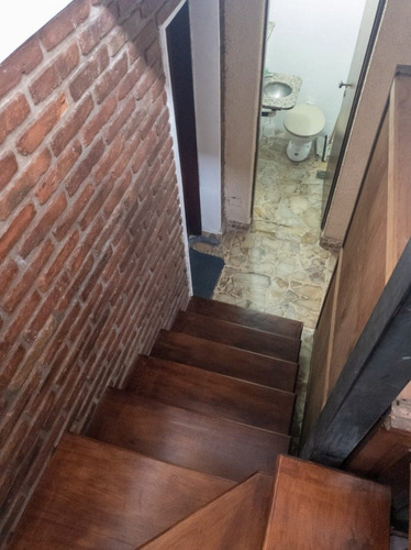Imagen 11 de 23 de Urquiza Al 4300. Hermoso Chalet Con Piscina Y Posibilidad De Galpón. 800531
