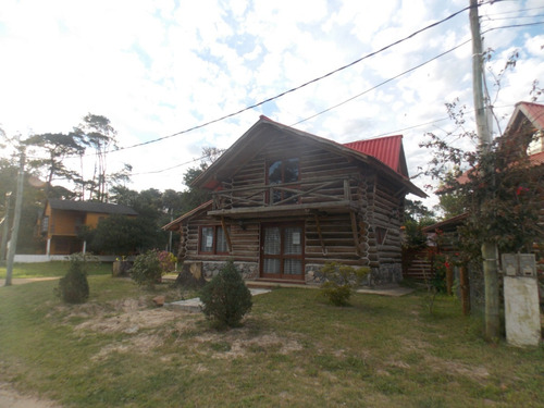 Venta Piriápolis - Hermosa Cabaña De Tronco Y Material En Barrio Country - Ref 2733