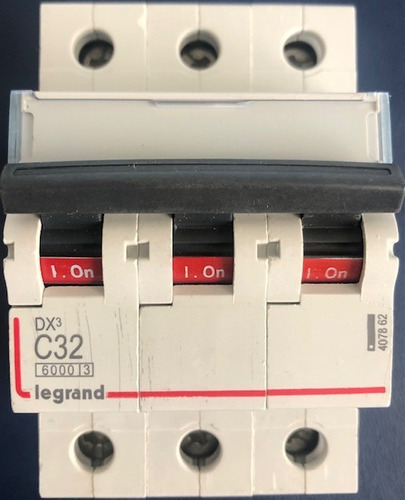 Interruptor Termomagnético Legrand Dx3 3x32a Curva C 6ka