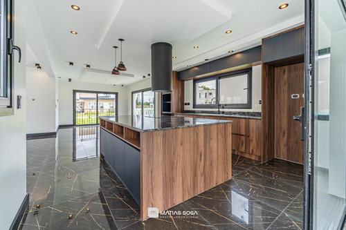 Venta - Casa 5 Ambientes - A Estrenar - Barrio Privado Arenas Chico