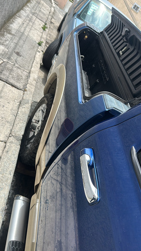 Dodge Ram 2500 5.7 Pickup Crew Cab Laramie 4x4 Mt