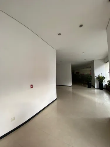 Oficina En Arriendo En Ciudad Jardín. Cod A11551