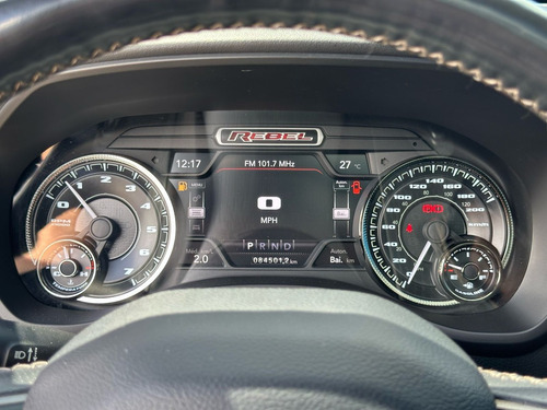 RAM 1500 5.7 V8 REBEL CD 4X4