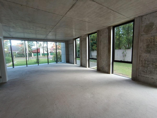 Imagen 23 de 30 de Rivera Próximo Arocena, Estrena, Oficina De 126 M2 + Gran Patio De 60 M2 !!