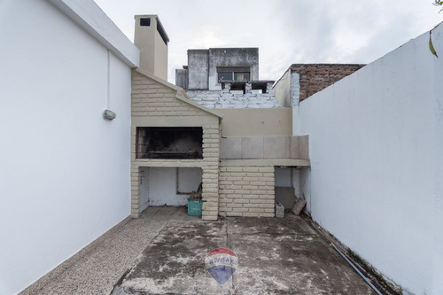 Venta Casa + Depto Barrio Los Naranjos Cordoba