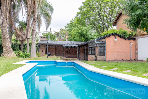Casa Con Excelente Lote En La Horqueta, A Pocas Cuadras Del Colegio Newman.