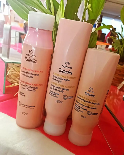 Kit Nutrición Cabello Completo Tododia Durazno Y Almendras