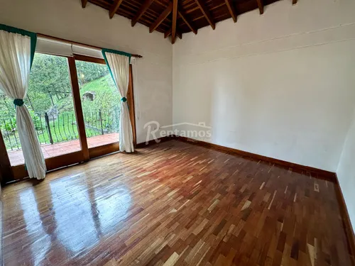 Casa En Arriendo En Loma Del Escobero. Cod A776176