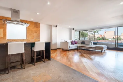 Apartamento En Arriendo En Los Rosales. Cod A22972