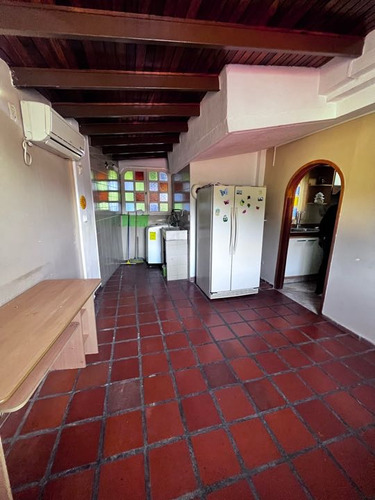 Casa En Valle Arriba Londres Guatire, 2 Niveles