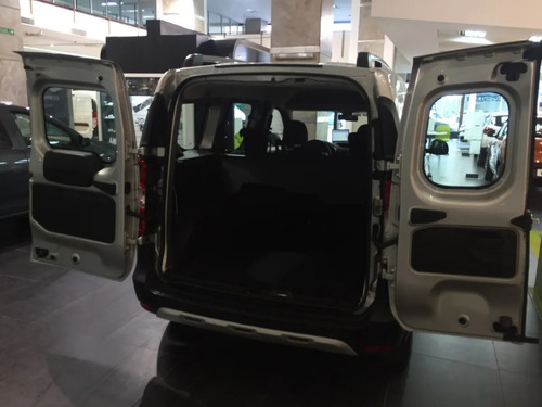 Imagen 9 de 14 de Renault Kangoo Ii Zen Sce 1.6 - Centro Automotores