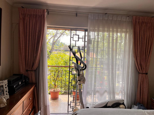Casa En Venta De 5 Dorm. En Ñuñoa