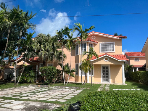 Venta Villa En Costa Bavaro: 3 Dormitorios (lista)