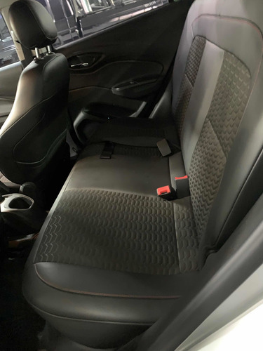 Imagen 9 de 11 de Chevrolet Onix 2018 1.4 Ltz 98cv