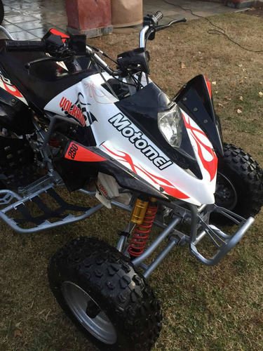 Imagen 4 de 25 de Motomel Volcano 250cc.