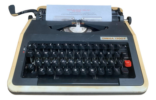 Maquina De Escribir Omega 1300g Made In Bulgaria
