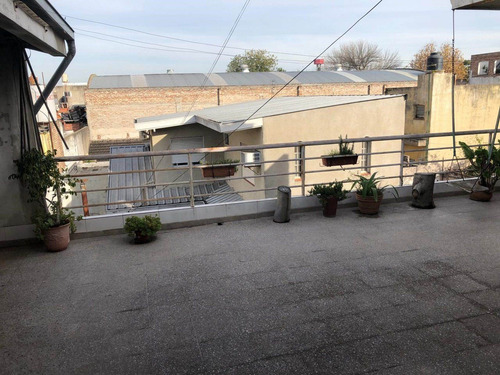 Imagen 13 de 18 de Venta 2 Casas + Deposito- Entradas Indep. Caseros