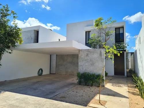 Casa En Renta De 3 Recámaras Y Piscina En Privada San José Tulipanes