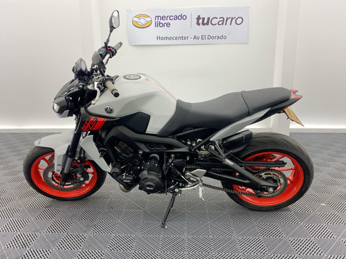 Imagen 24 de 25 de Yamaha Mt09